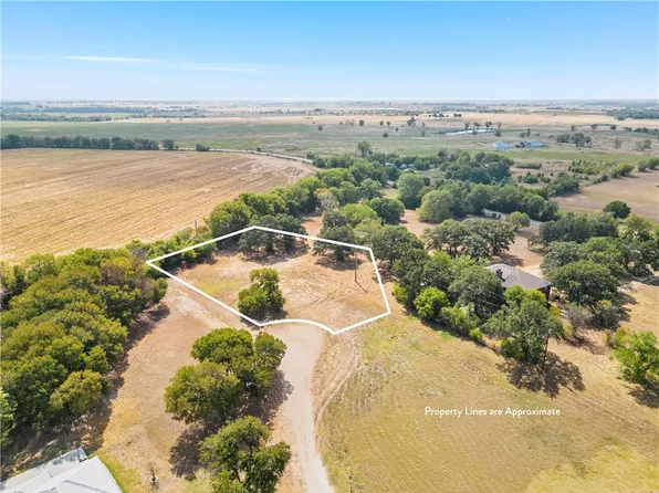 194 Golfview Cir, Mart, TX 76664