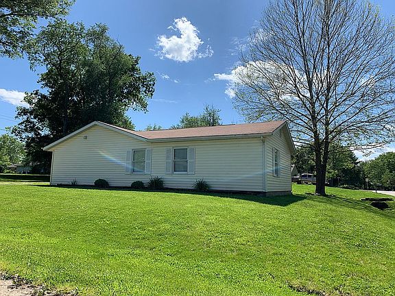 5th image of 393 S Cedar Dr