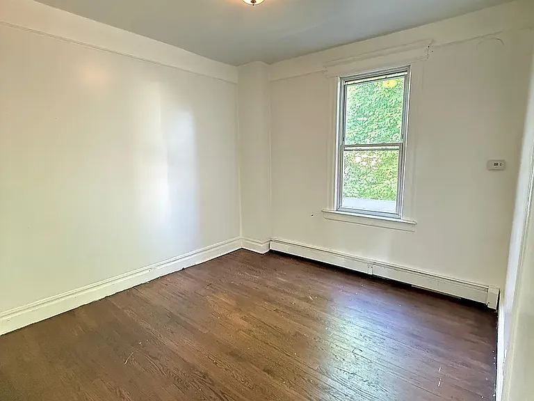 410 Chadwick Ave — Photo 7