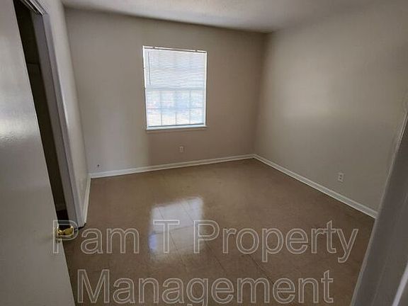 5th image of 3 Oak Forest Ln #C