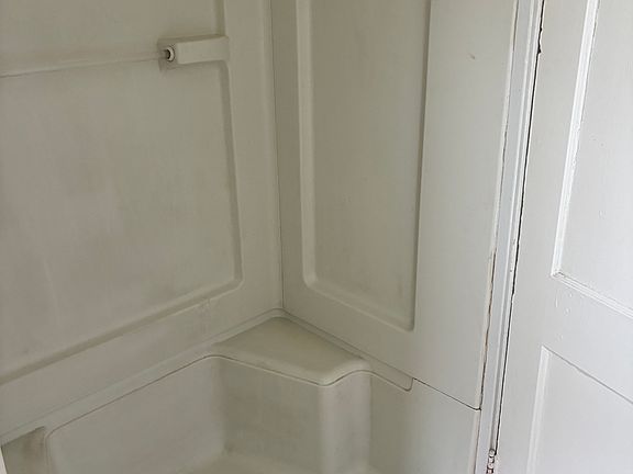 3rd image of 119 W Virginia Ave