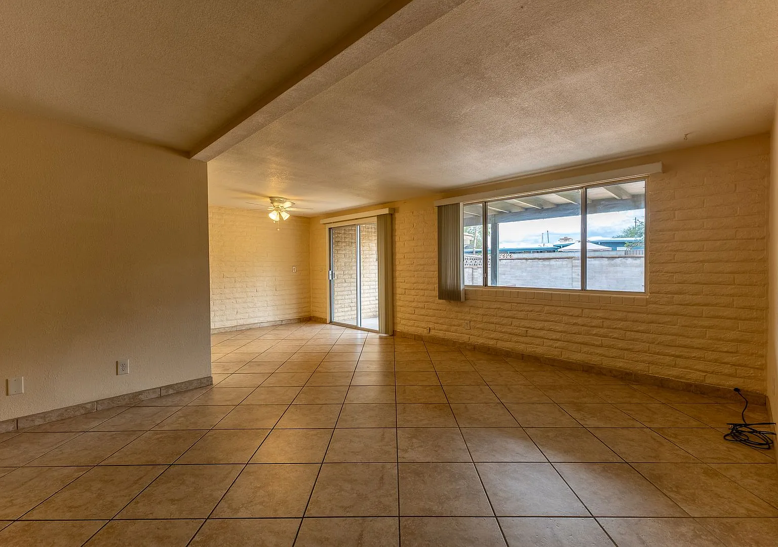 Spacious Living Meets Desert Serenity in Tucson — Photo 4