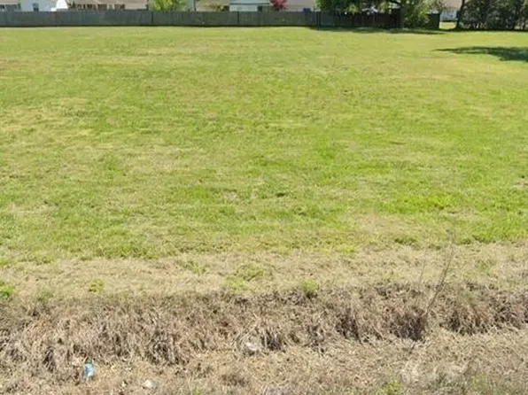 520 N Main St, Fairland, OK 74343