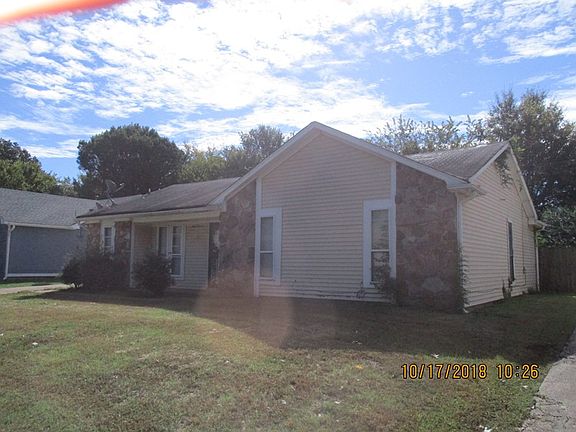 2nd image of 6019 Whisper Valley Dr