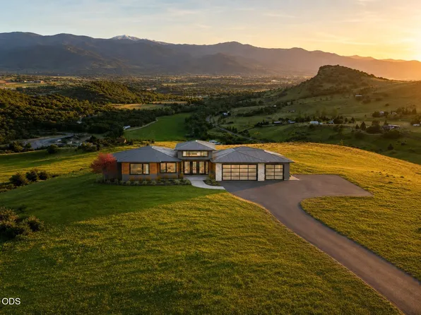 312 Sky Ridge Rd, Ashland, OR 97520