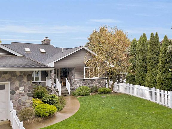 2nd image of 11616 Bradley Dr