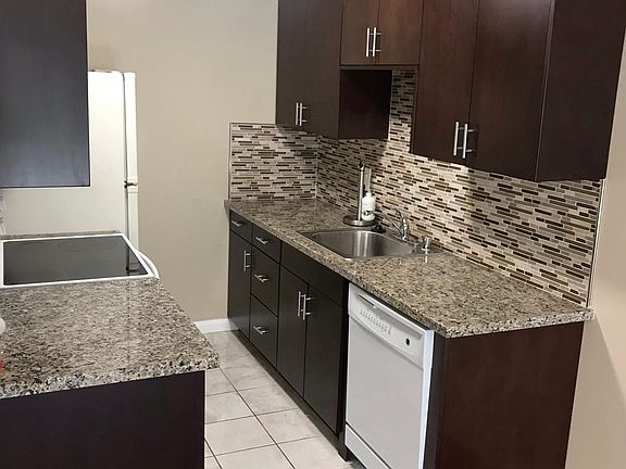 2nd image of 456 Wayne Ave #202