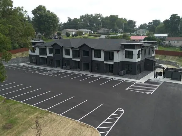 1934 Shields Ferry Rd #202, Morristown, TN 37814