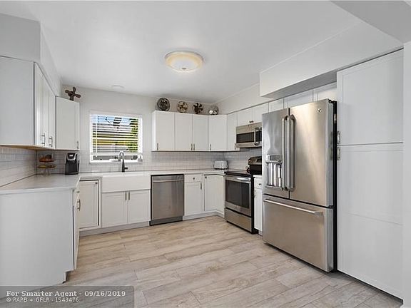 3rd image of 811 SE 13th Ave
