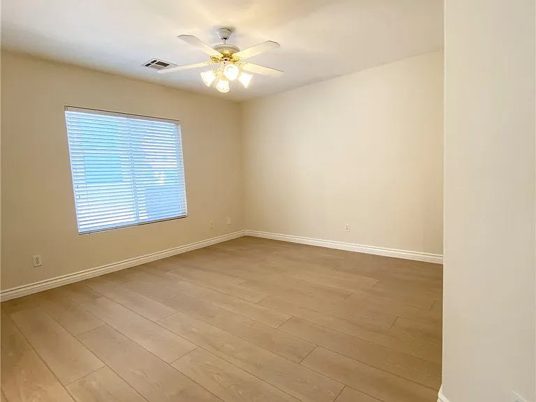 188 Tamarron Cliffs St — Photo 13