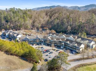849 Glades Rd, Gatlinburg, TN 37738