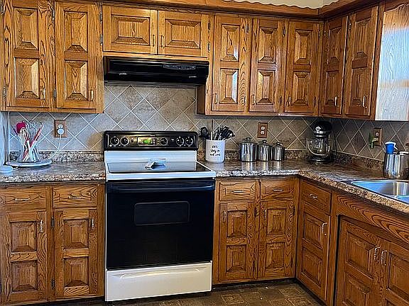 Smooth top electric stove