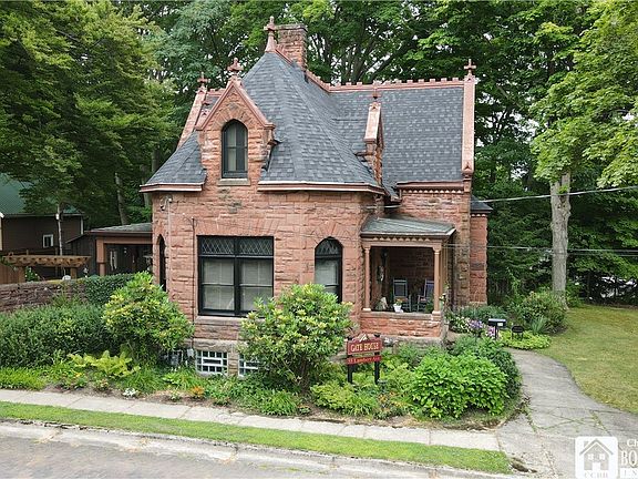 27th image of 55 Lambert Ave