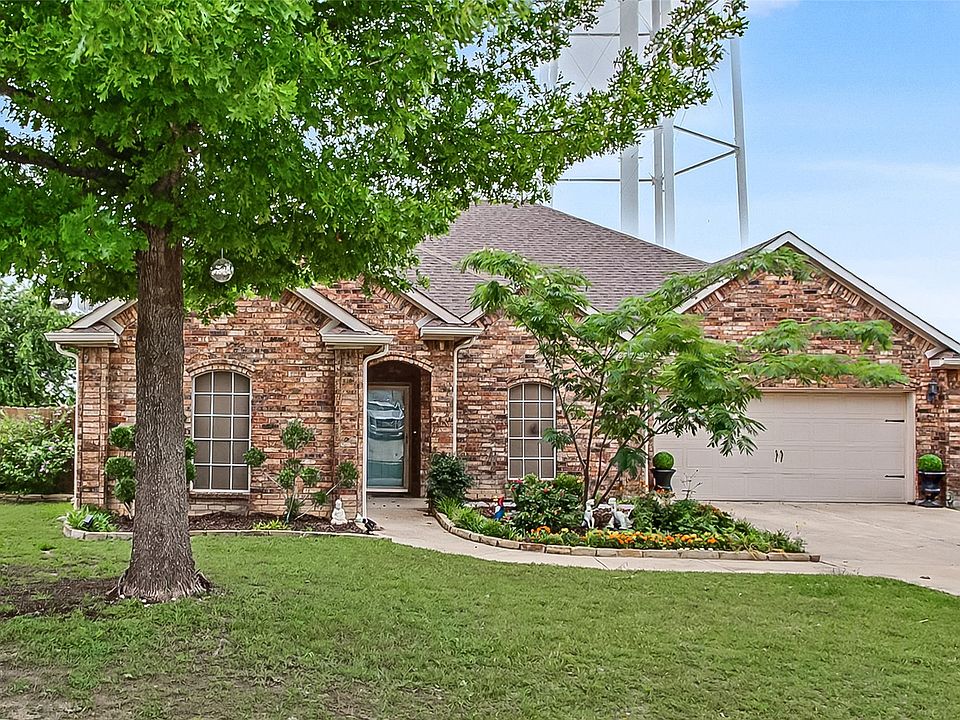 1st image of 720 Saddle Ridge Trl
