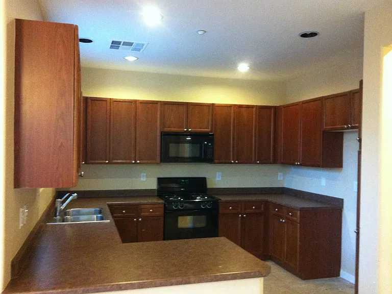 9049 Rich Amethyst Ct — Photo 10