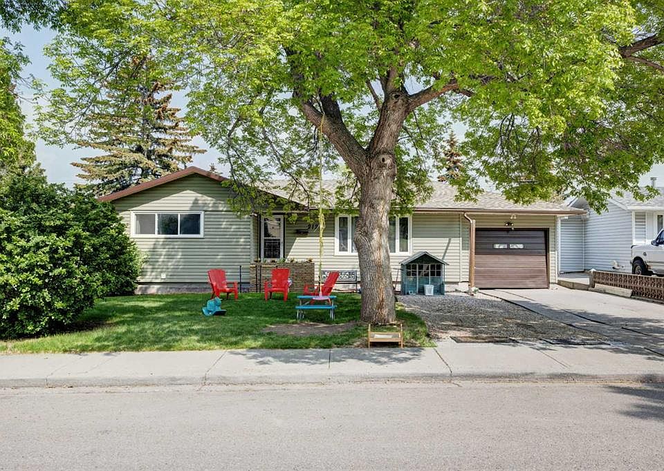 1st image of 212 W Hendon Dr NW