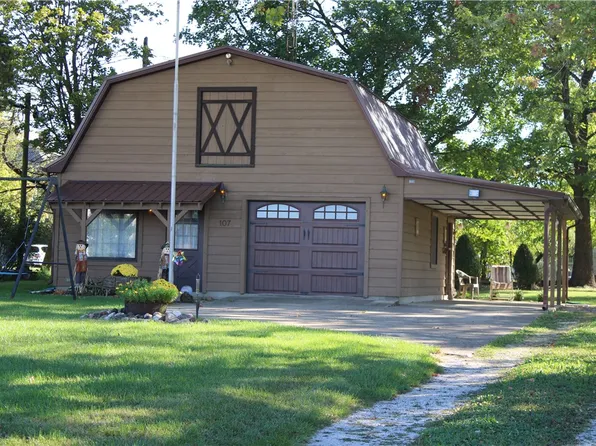 107 S Vine St, Shelbyville, IL 62565