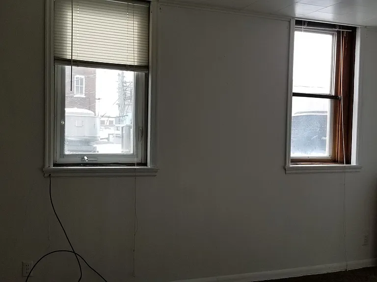 616 Front St — Photo 4
