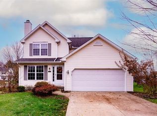 2610 Stonecreek Dr, Akron, OH 44320