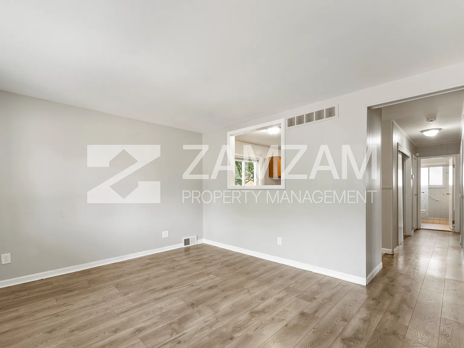 3 bed, 900 sqft, $1,400 — Photo 3