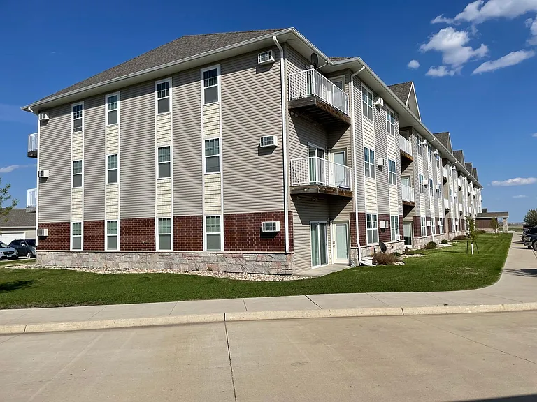 Willow Brooke Lodge Apartments — Photo 15