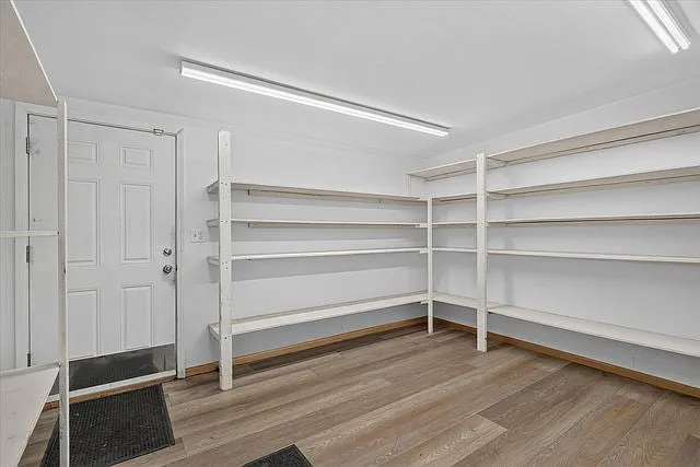607 W Roosevelt Rd — Photo 29