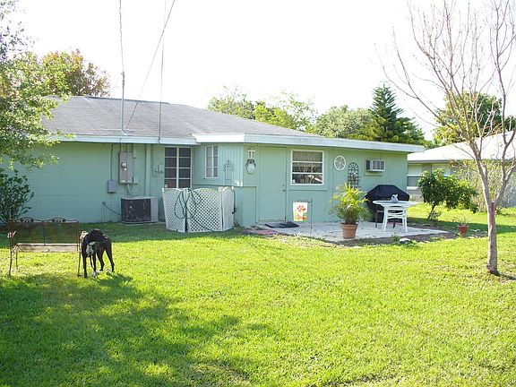 Back of home/Large Yard