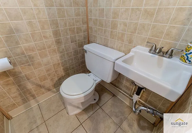 945 Stormont Cir — Photo 28