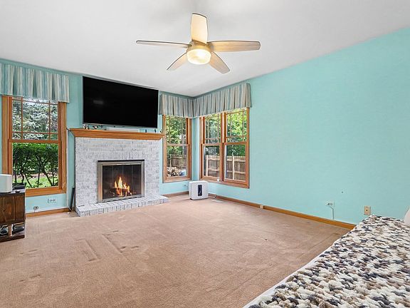 4th image of 812 W Kelly Ann Dr