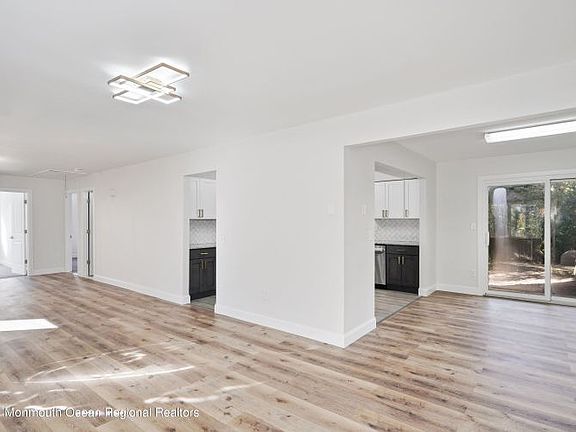 2nd image of 1217 Broadway Blvd