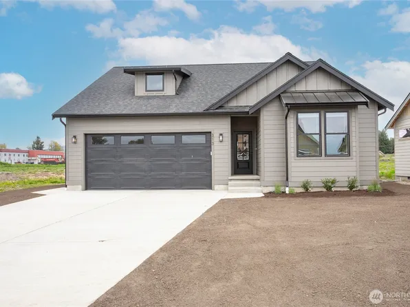 313 W 3rd Street, Everson, WA 98247