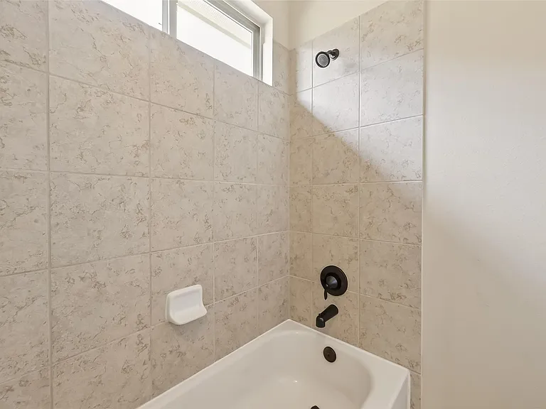 28423 Tall Juniper Hill Dr — Photo 47
