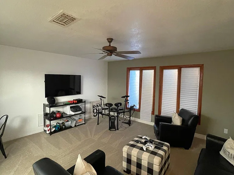 10 Riviera Ct — Photo 19