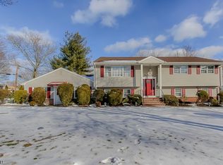 359 N Beverwyck Rd, Parsippany, NJ 07054