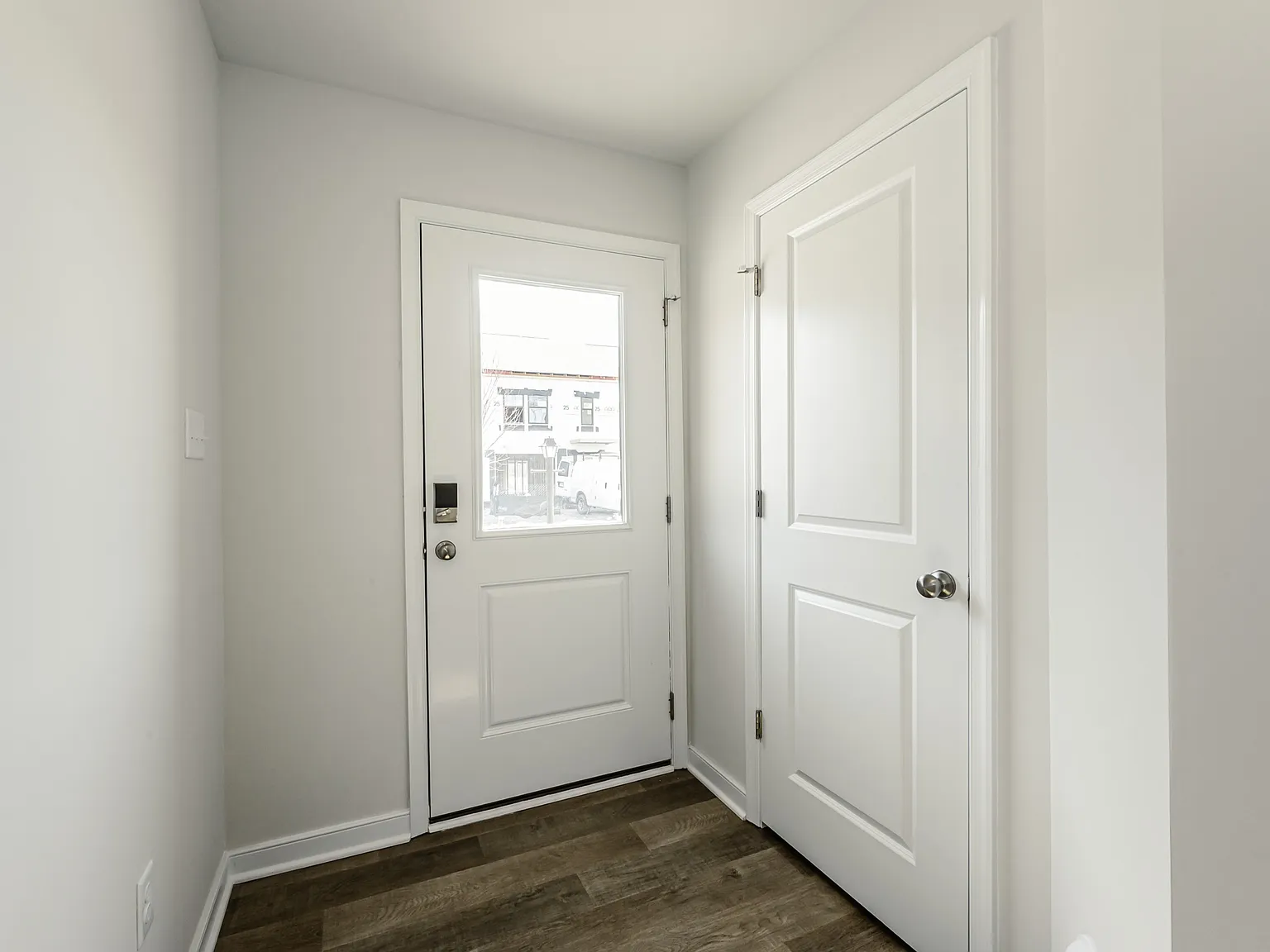 3 bed, 2.5 bath, 1532 sqft, $2,395 — Photo 2