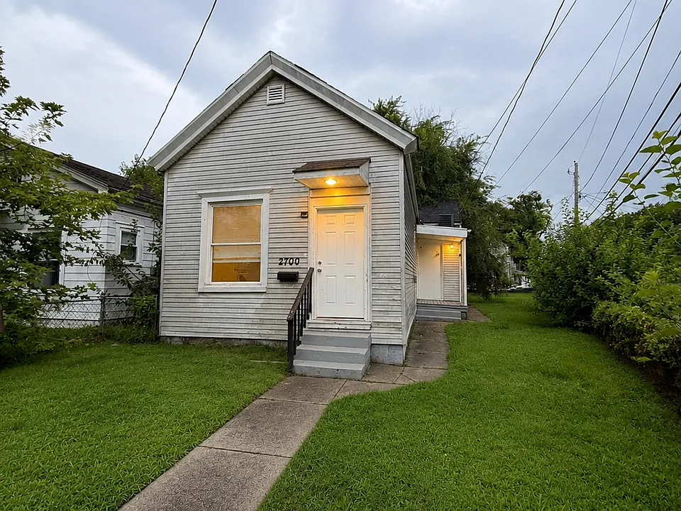 2700 Montana Ave #1