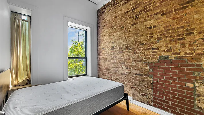 Rented by Expansion Central Development LLC | media 8