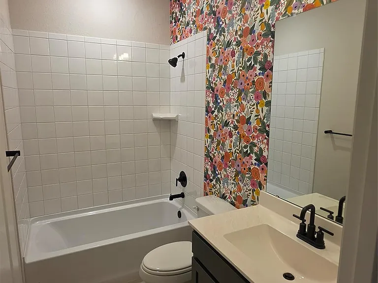 221 Travis Ln — Photo 15
