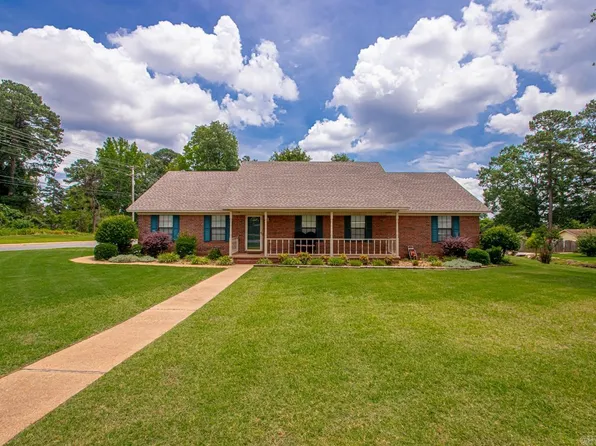 3905 Deer Dr, Benton, AR 72019