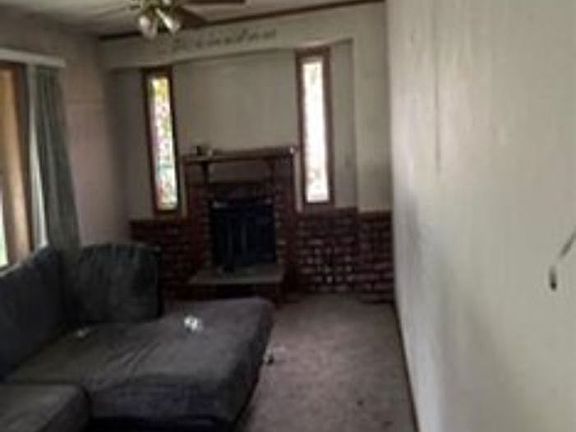 2nd image of 304 Lincoln St
