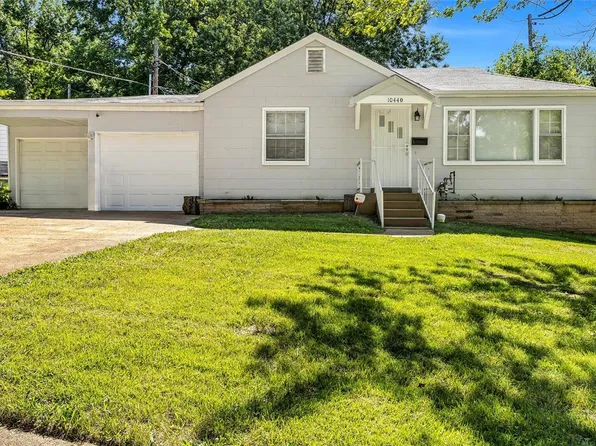 10440 Ashbrook Dr, Saint Louis, MO 63137