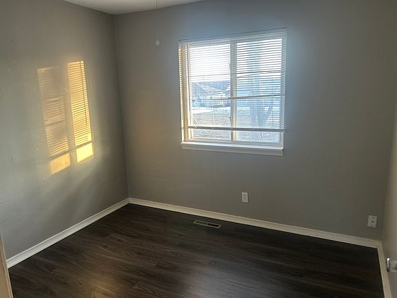 3rd image of 207 N 10th St