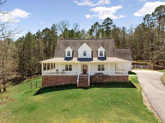 2nd image of 1119 Blue Grass Dr