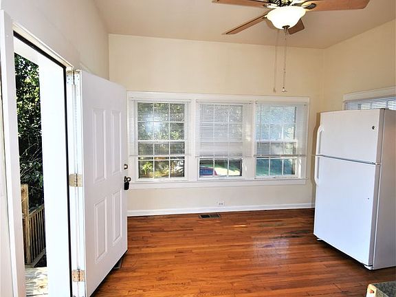 3rd image of 222 Union St #222C
