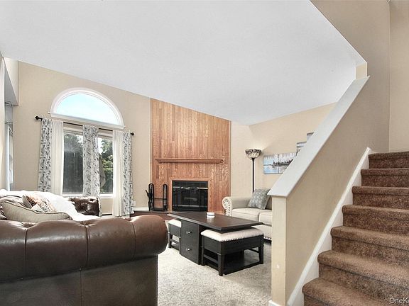 5th image of 172 Fairway Drive #U172