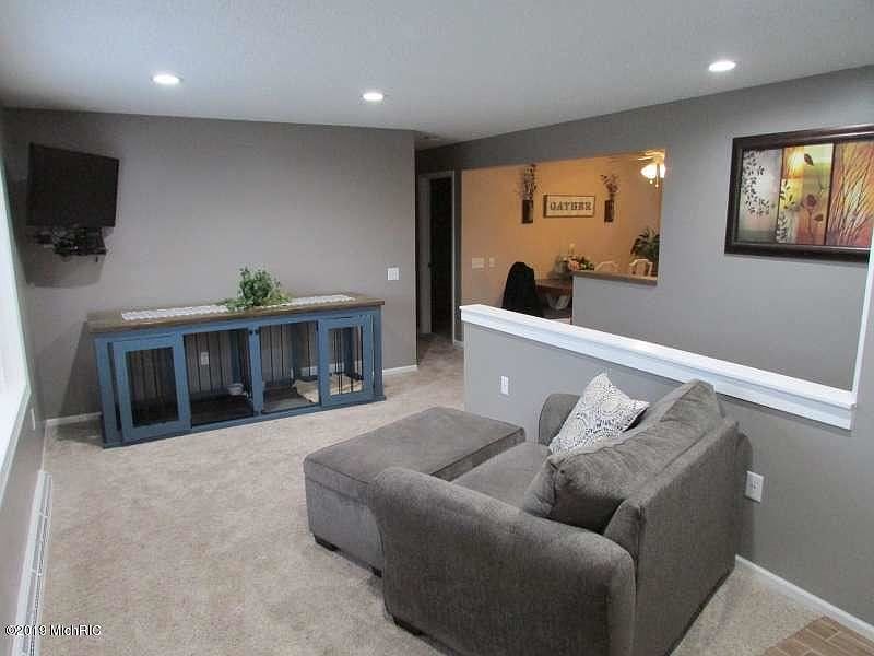 1st image of 2449 Kimberly Dr