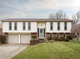 302 Hemingway Rd, Saint Matthews, KY 40207