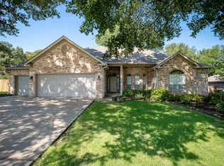 2 Heatherbrae Cir, Little Rock, AR 72223