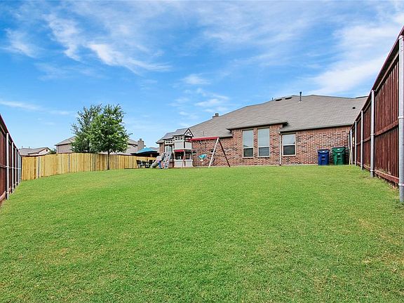 3rd image of 12201 Buffalo Gap Dr