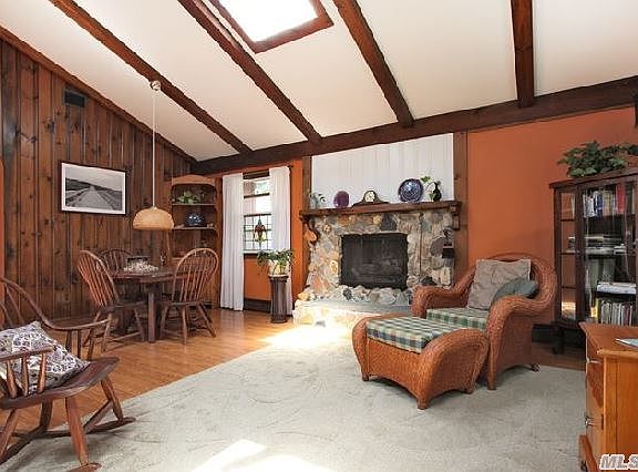 3rd image of 23 Burr Ave